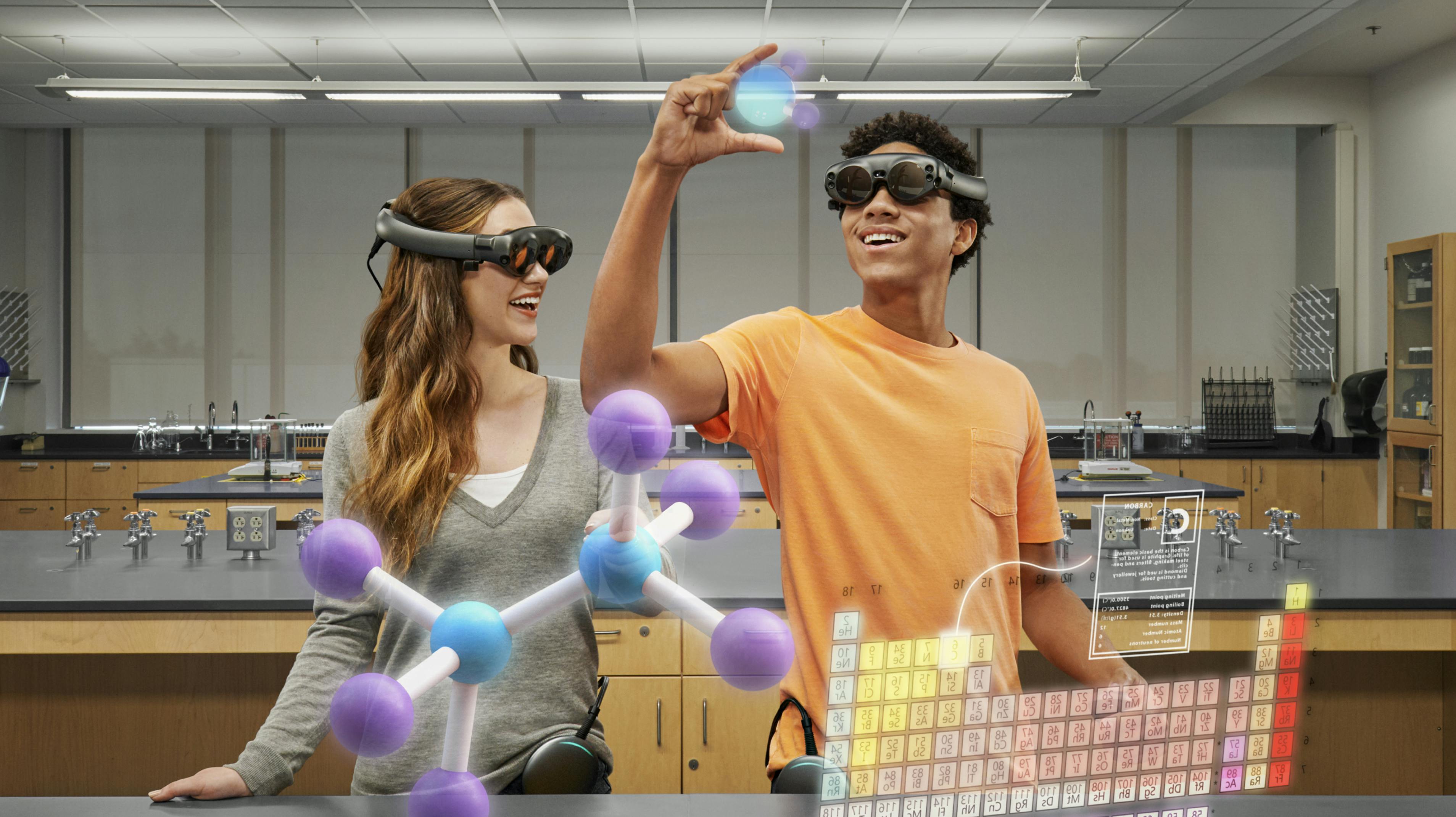 Magic Leap 1 tracking your hand.
